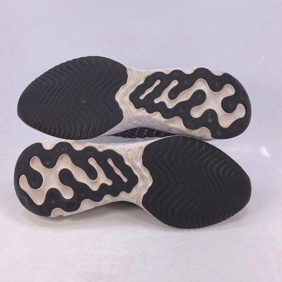 Nike React Phantom Run Flyknit 2 Athletic Shoe Mens Size 11.5 CJ0277-003 Gray - Picture 7 of 10